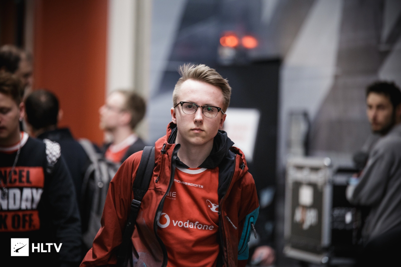 温水煮青蛙！小天野区完爆Weiwei Scout剑鞘生锈 TES横扫LNG